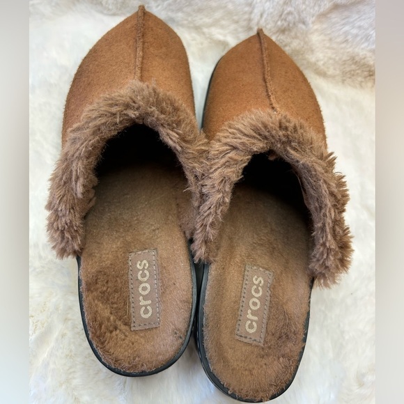 Crocs women’s rust tan cobbler leather suede Clog shoes with fur insoles Sz-9. L - Picture 15 of 16